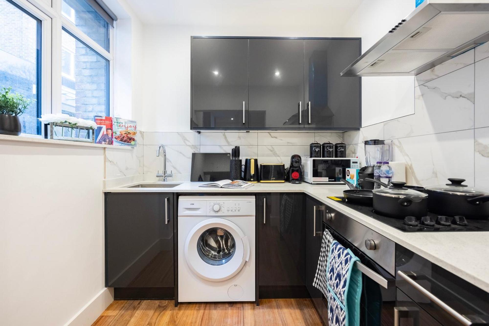 Block Of Apartments In Croydon ,Long Stays , Weekly & Monthly Offers , Contractors , Relocations , Leisure & Family Stays Extérieur photo